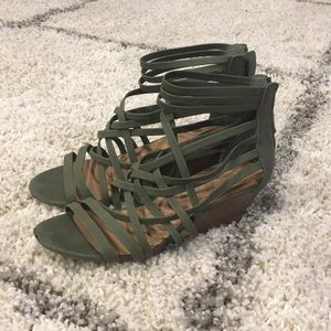 CityClassified heels